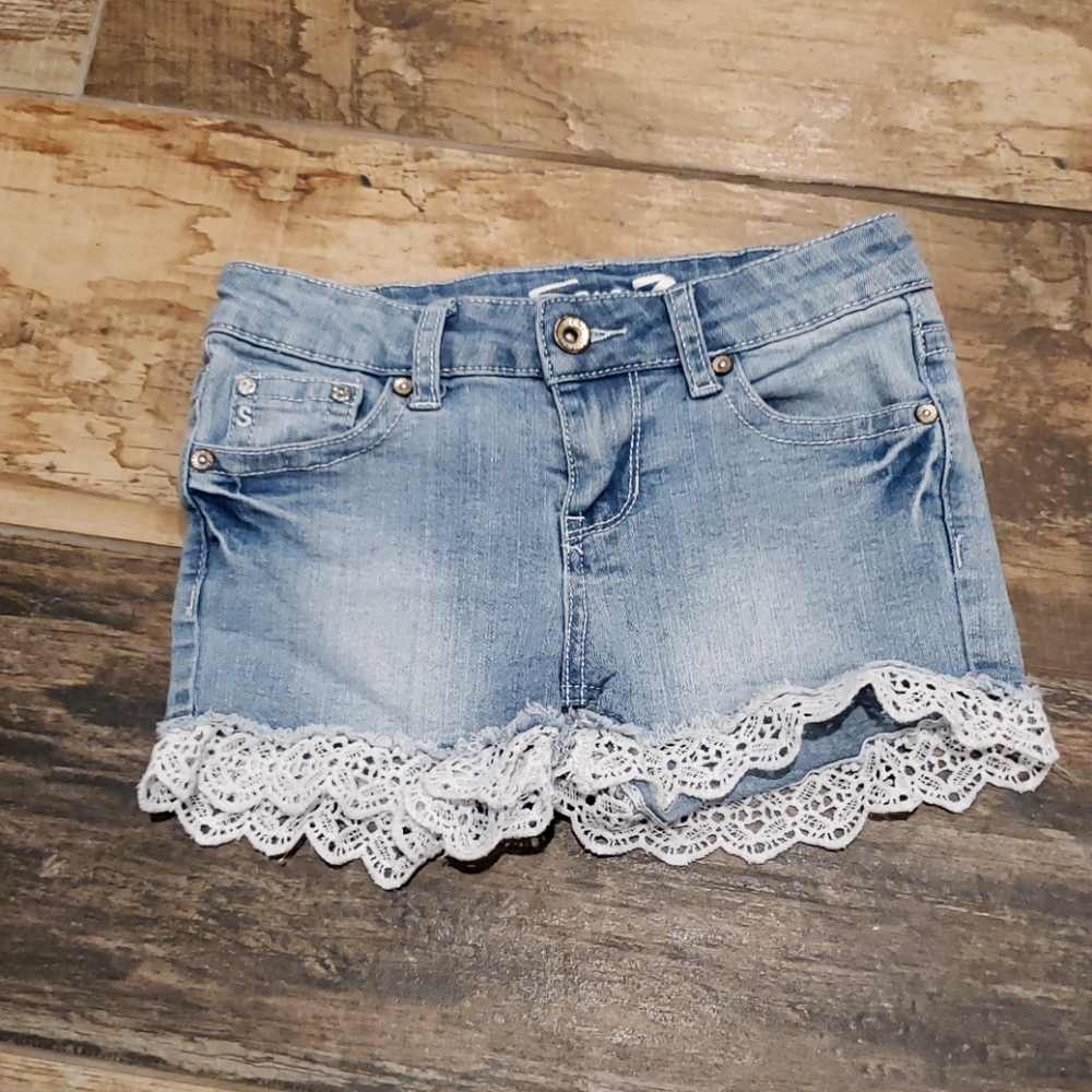 Girls Seven7 lace edged blue jean shorts